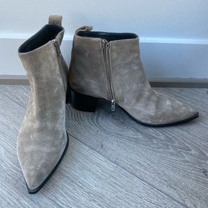 Everlane “Boss Boot”